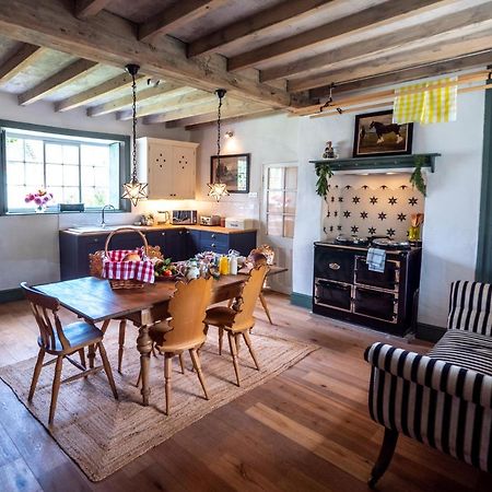 Country Cottage With Spa, Catering, Gardens, Nature Reserve Walks - Free Parking, Self Checkin สกันโธรป ภายนอก รูปภาพ