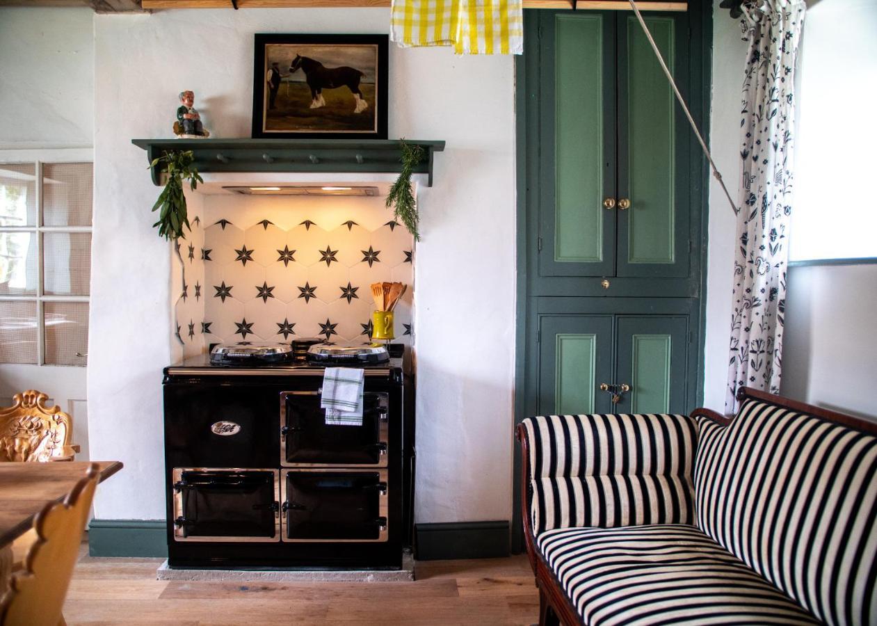Country Cottage With Spa, Catering, Gardens, Nature Reserve Walks - Free Parking, Self Checkin สกันโธรป ภายนอก รูปภาพ