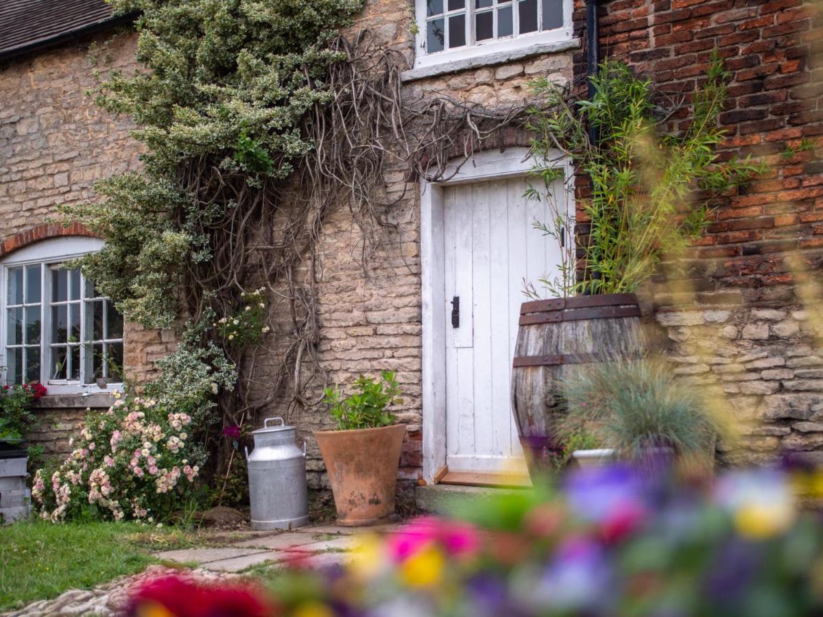 Country Cottage With Spa, Catering, Gardens, Nature Reserve Walks - Free Parking, Self Checkin สกันโธรป ภายนอก รูปภาพ