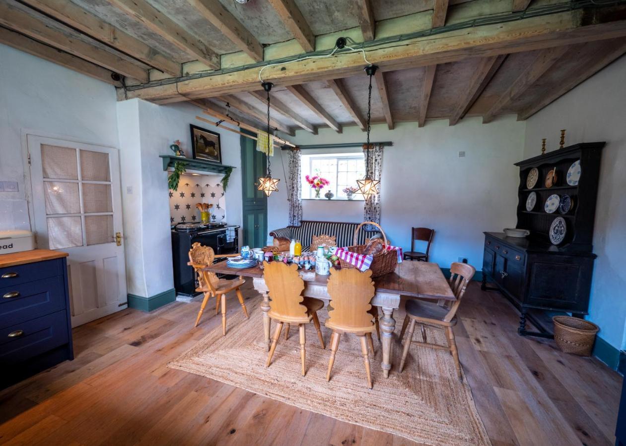 Country Cottage With Spa, Catering, Gardens, Nature Reserve Walks - Free Parking, Self Checkin สกันโธรป ภายนอก รูปภาพ